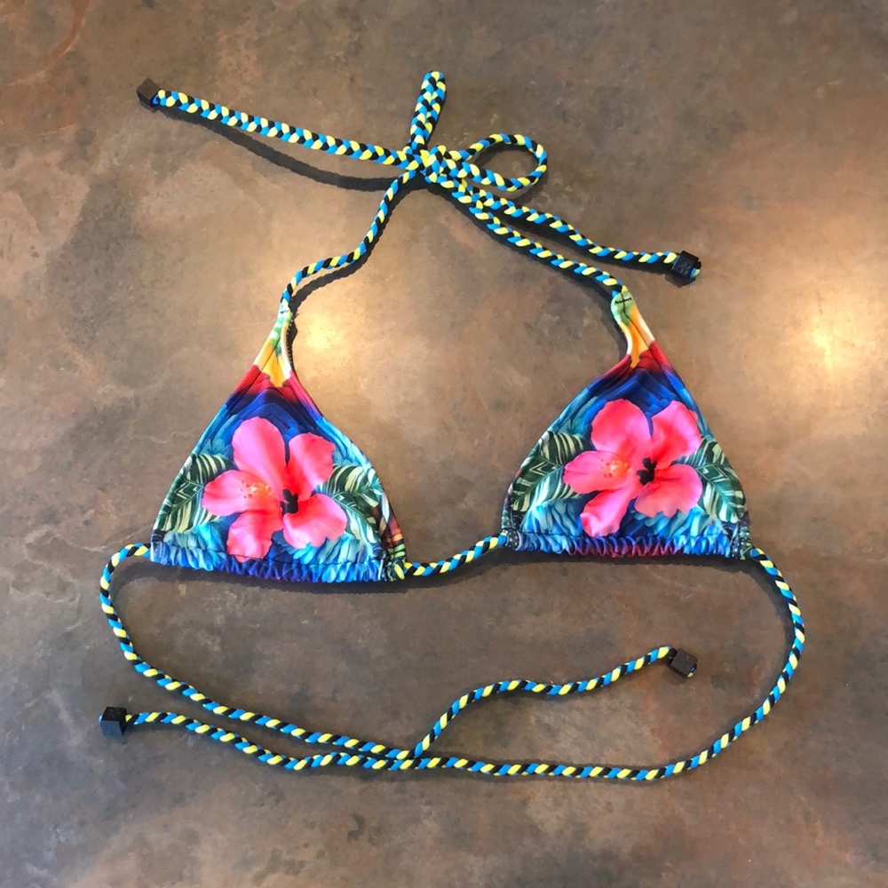 Woman’s bikini top